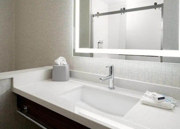 Express & - Bullhead By Ihg